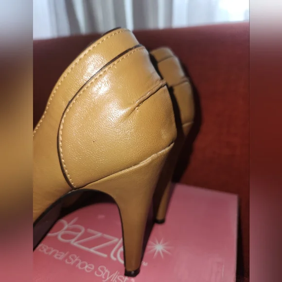 Women's Tan Peep Toe 4in High Heels By Shoe Dazzle Sz 7.5 - Picture 4 of 15